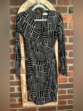 CALVIN KLEIN Stretchy Black & White Dress - Size 2  - NEW without tags